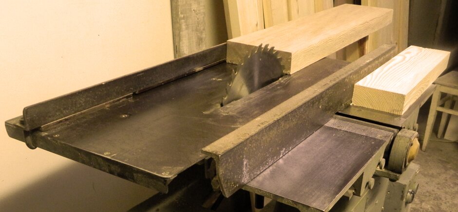 Деревообробный станок